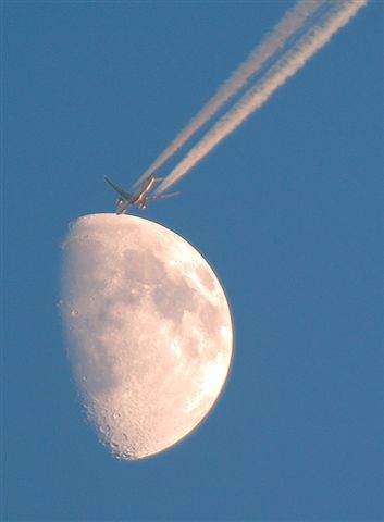 Name:  moon plane1.jpg
Views: 80
Size:  23.2 KB