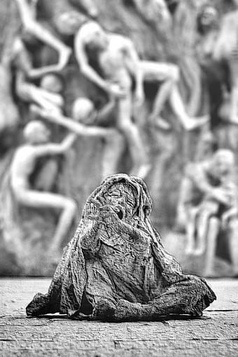 holocaust memorial-holocaust24a_sm.jpg