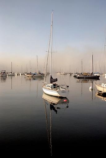 Lonely Boat-boatsinsandiego1_jan09_px800.jpg