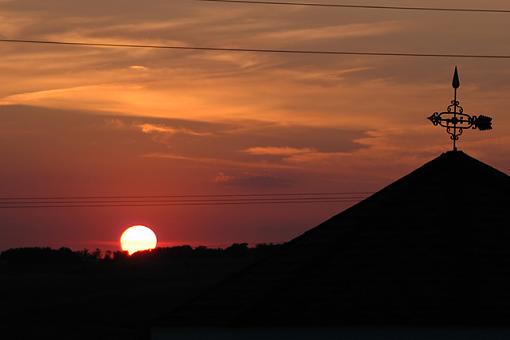 Click image for larger version.&nbsp;

Name:	sunset and vane web.jpg&nbsp;
Views:	137&nbsp;
Size:	47.2 KB&nbsp;
ID:	6718