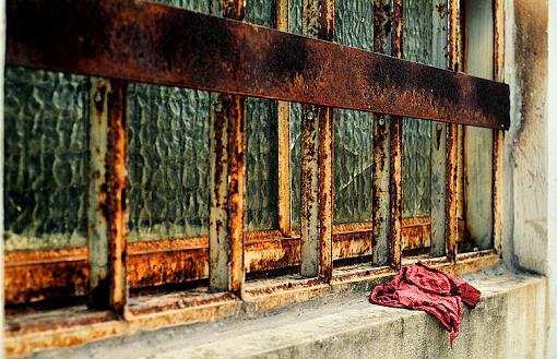 Red reg on a grungy window sill-red_rag2_gb.jpg