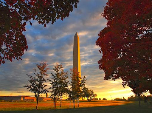 Falling Washington Monument-pa200448-2-.jpg