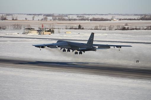 B52's-b52-takeoff.jpg