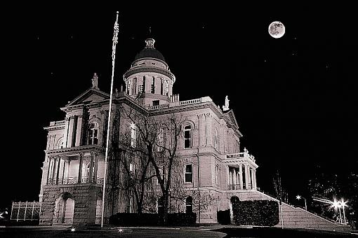 Courthouse Nightshot-img_02371200tif-800.jpg