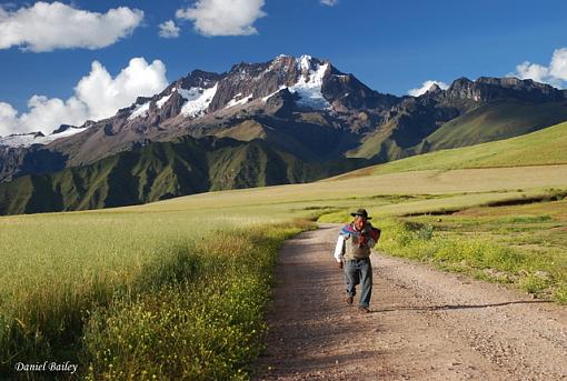 Long walk home...-sacred-valley.jpg