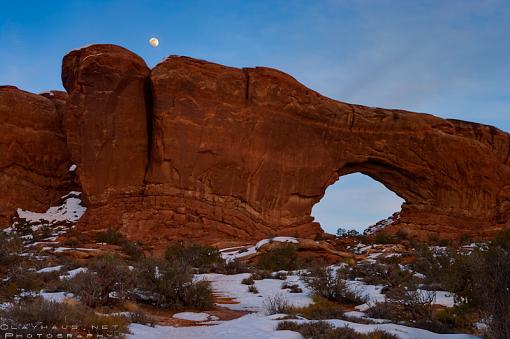 Moonrise: North Windows Arch-moonrise.jpg