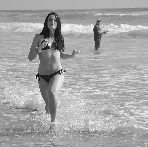 Beach Model 1-dsc_2060_bw_800.jpg