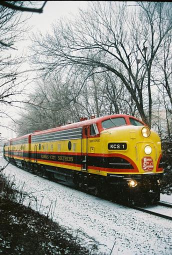 KCS Southern Belle-kcs-southern-bell-blue-springs-mo-12-22-2007-17.jpg