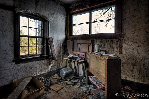 The old clutter-20100324-2174_75_76_77_79_80.jpg