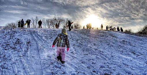 sledding hill-sledding_gb.jpg