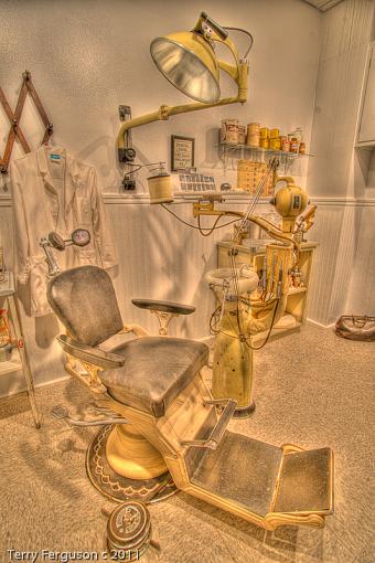 The Chair of Pain-_dsc4719_20_21_tonemapped.jpg