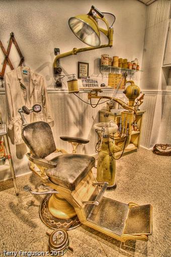 The Chair of Pain-_dsc4719_20_21_tonemapped.jpg