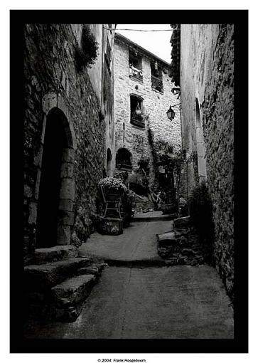 French Alley-2004-st_guilhem-le-desert_00603_publish.jpg