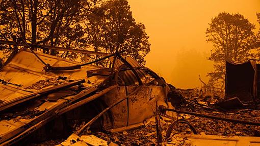 Oregon wildfires: false Oregon wildfire rumors 'floods' officials-_114329670_gettyimagesfires-1.jpg