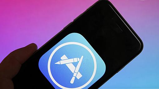 Apple App Store faces an unhappy group of developers-_114589226_gettyimages-1153455635.jpg