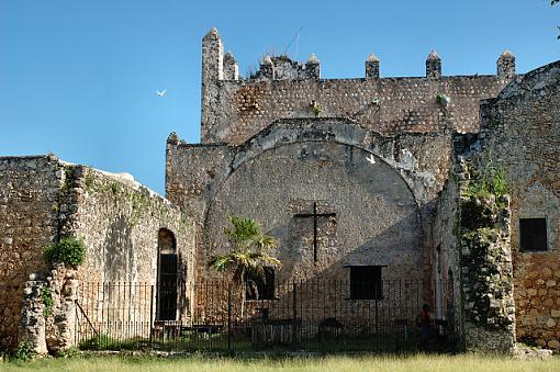 March Photo Project: Your Town-dsc_9526_valladolidconvento_small.jpg