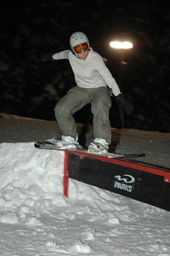 Hints on taking snowbaroding shots-queen-rail-21.1.06-018.jpg