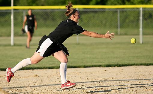 Professional softball-9web1.jpg