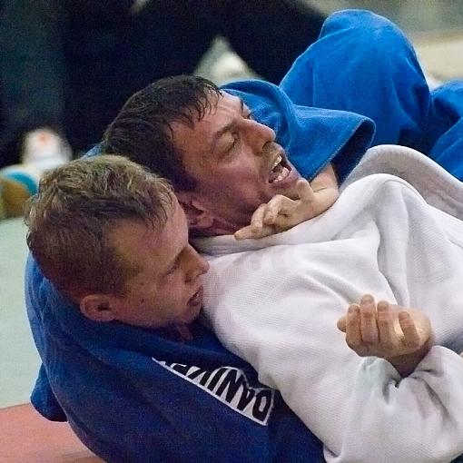 ISO 25600 Judo shots-trapped.jpg