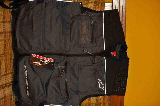 I got a Alpinestars Media vest today-1.jpg