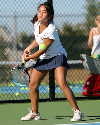 Girls tennis-b.jpg