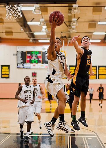 Roadrunners run Golden Eagles off road-7rb_3131_2.jpg