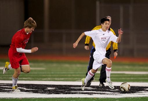 A few night soccer shots with the D4 and D3s-sha_3781.jpg