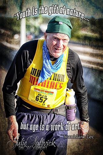 Inspiring marathon runner-1378-tcm2013wm.jpg