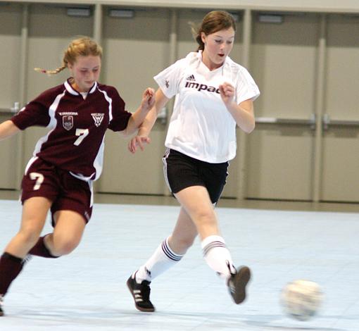 Indoor Soccer / 3200 ISO wow!-pict0196.jpg