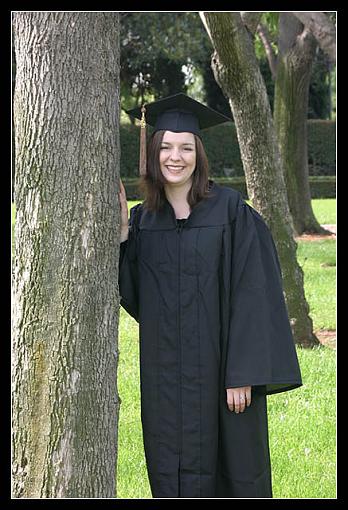 last picture post for a while: graduation-mirella_tree.jpg