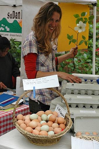 I'm not alone.....-dsc_4614farmersmarket_5small.jpg