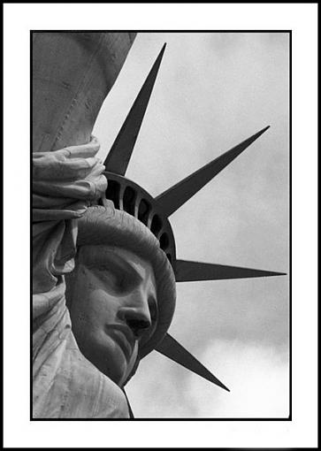 Photographyreview: The People-liberty600.jpg