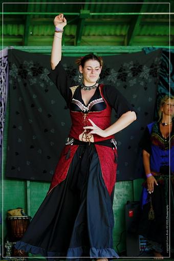 Renaissance Fair photos III-the Dancers-2005-08-07-renaissance-fair-italian-picnic-grounds-107edit.jpg