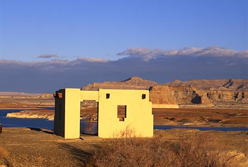 Travelogue - Lake Powell-house-1.jpg