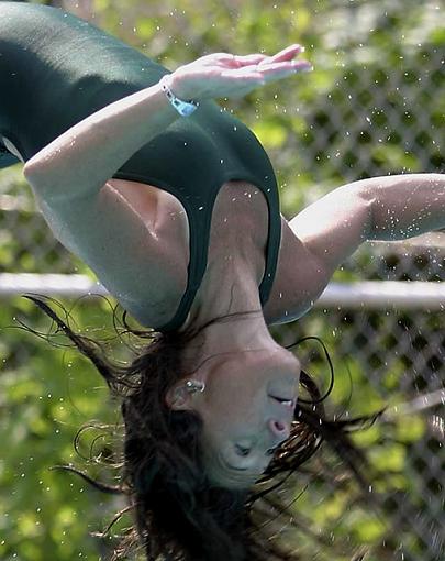 Trip to the pool to photograph diving-kanona3.jpg