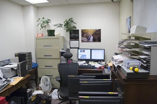 Show me your workplace!-office.jpg