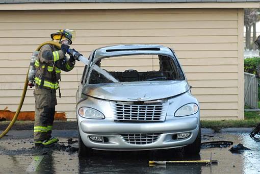 Barbequed PT Cruiser-07-04-27-050.jpg