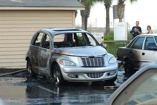 Barbequed PT Cruiser-07-04-27-052.jpg