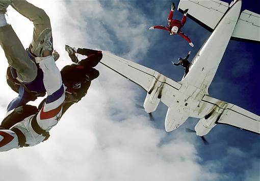 Skydiving-chambersburgskydivingexit1_px640.jpg