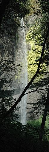 Multnomah Falls, Oregon-latourell-falls-up-trail2-08-06-05.jpg