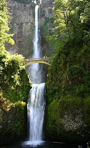 I'm back... :)-multnomahfalls2.jpg