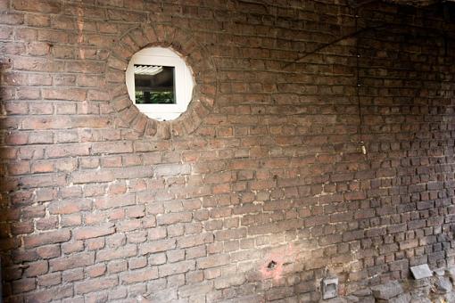 round hole - square window-img_1101.jpg