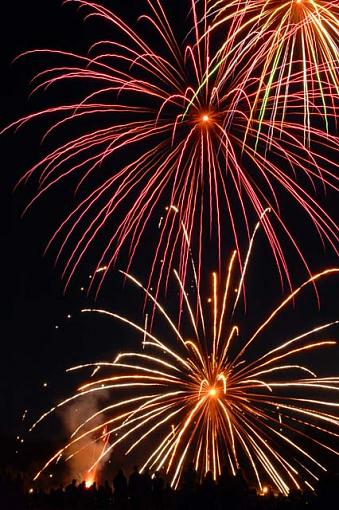 D70 Fireworks.......-fireworks0033-copy3.jpg