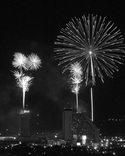 Fireworks in B&amp;W-dsc_6257bw-smb.jpg