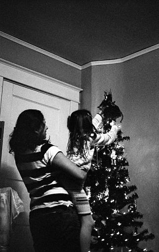 A Very Merry 50mm Christmas-11262007-11.jpg