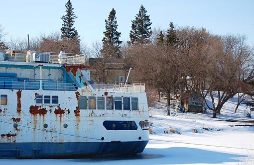 Rusty Bucket-dsc_2003..j.jpg