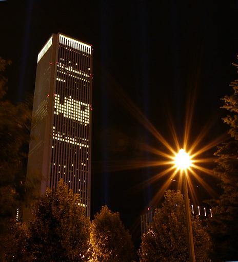 Millenium Park, what we were allowed to see...-flare-building.jpg