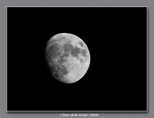 Shooting the moon... who can shed some light?-moon.jpg