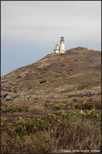 Short excursion to Anacapa Island-lighthouse.jpg