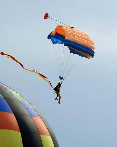 Hot Air Balloons and Gravity Clowns-pr_brh6297.jpg